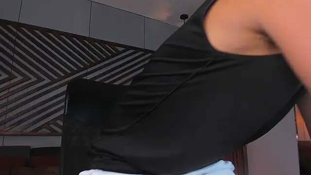 B Wild online show from 04-14-26, 04:06