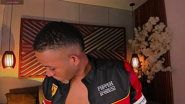 B Wild online show from 11-06-25, 03:32