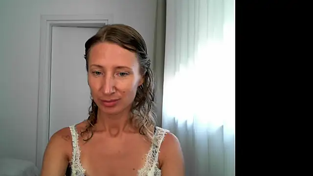 Snapshot of Paevoa chatting on 10-02-25, 08:40 Paevoa online show from 10-02-25, 08:40