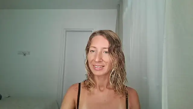 Snapshot of Paevoa chatting on 09-09-25, 08:57 Paevoa online show from 09-09-25, 08:57