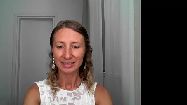 Snapshot of Paevoa chatting on 09-30-25, 09:04 Paevoa online show from 09-30-25, 09:04