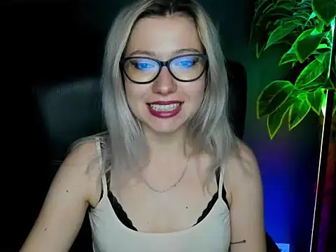 loveHeidi online show from 09-17-25, 04:58