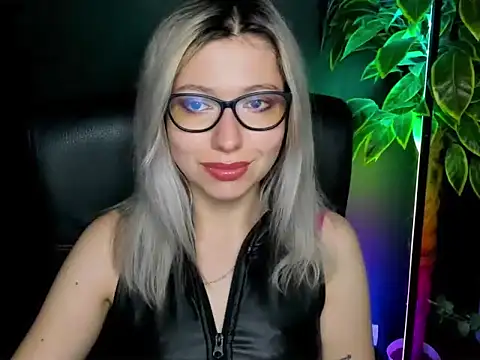 loveHeidi online show from 09-16-25, 04:46