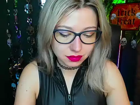 loveHeidi online show from 10-16-25, 04:32