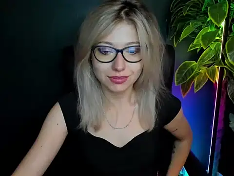 loveHeidi online show from 10-07-25, 04:24