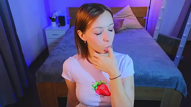 LumMina online show from 12-03-25, 01:10