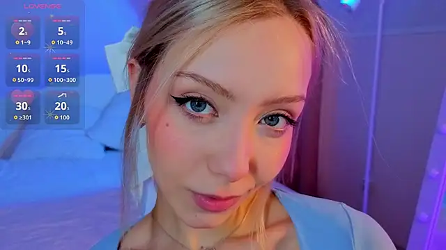 LumMina online show from 04-18-26, 02:58