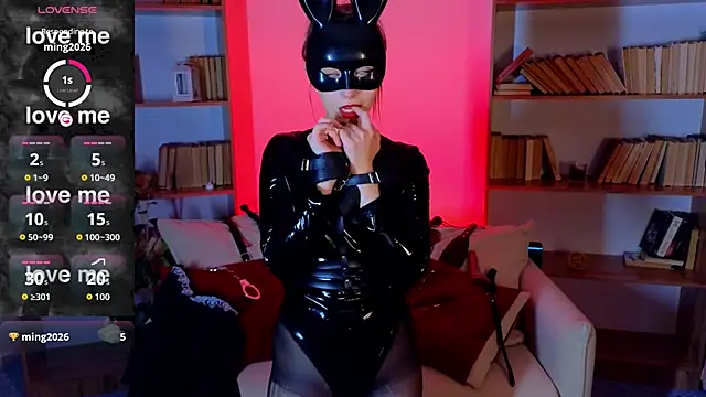 LumMina online show from 11-25-25, 02:06