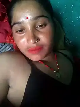 Snapshot of Hot_cupal chatting on 09-19-25, 06:39 Hot cupal online show from 09-19-25, 06:39