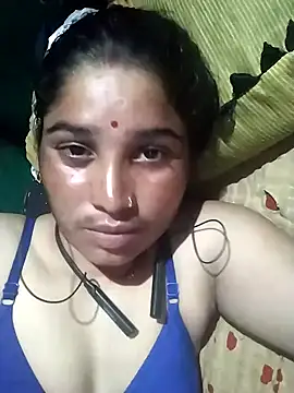 Snapshot of Hot_cupal chatting on 09-15-25, 05:35 Hot cupal online show from 09-15-25, 05:35