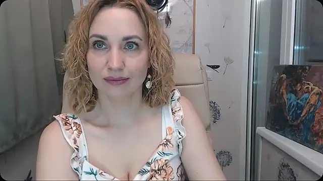 KatrinAlluring online show from 01-12-26, 04:41