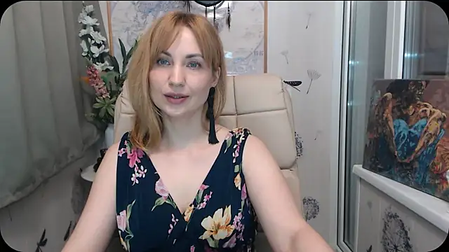 Snapshot of KatrinAlluring chatting on 05-08-26, 11:36 KatrinAlluring online show from 05-08-26, 11:36