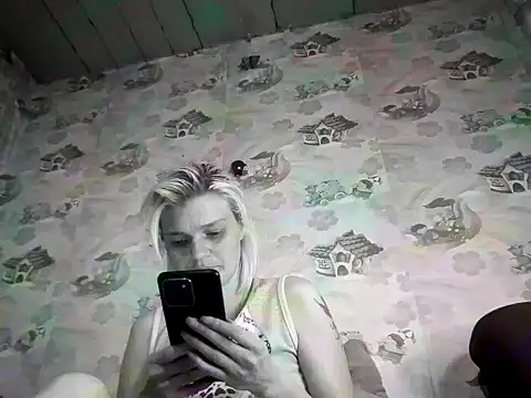 SaraSnow  online show from 02-12-26, 06:40