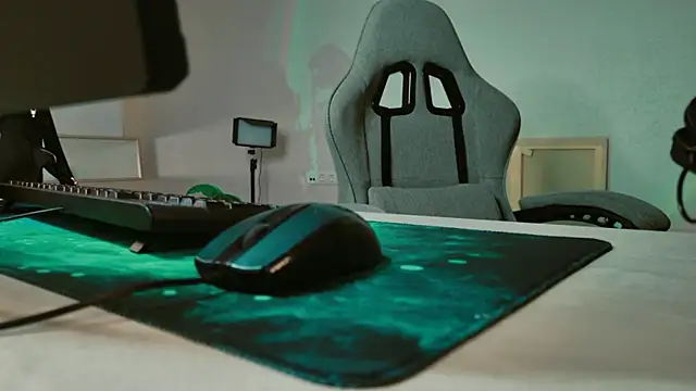 Yoka paradoXXX online show from 10-23-25, 05:06