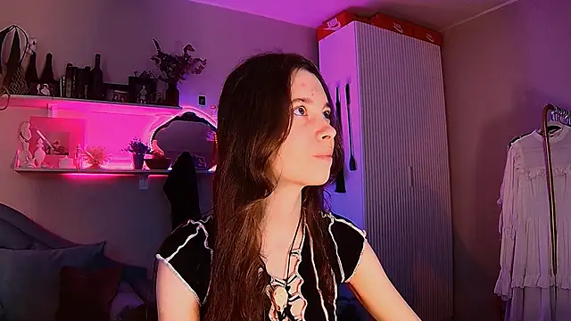 Yoka paradoXXX online show from 05-05-26, 09:34