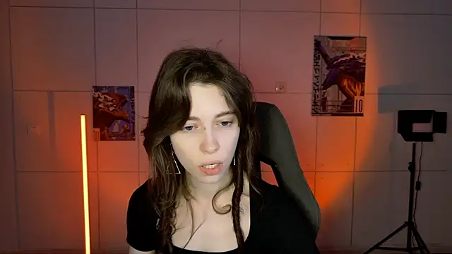 Yoka paradoXXX online show from 10-15-25, 05:17