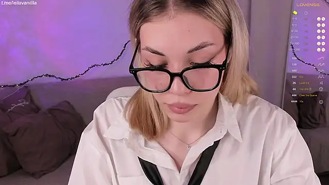 Leila Vanilla online show from 04-19-26, 04:35