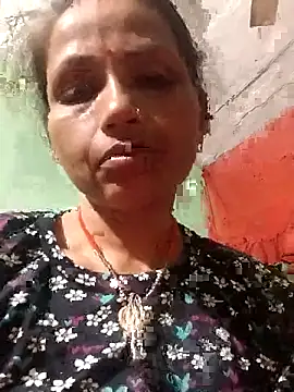 Snapshot of KIRTI12_HOT chatting on 10-07-25, 07:04 KIRTI12 HOT online show from 10-07-25, 07:04
