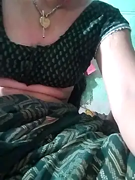 Snapshot of KIRTI12_HOT chatting on 10-01-25, 04:11 KIRTI12 HOT online show from 10-01-25, 04:11