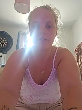 Snapshot of Dolliejayxx chatting on 09-19-25, 10:30 Dolliejayxx online show from 09-19-25, 10:30