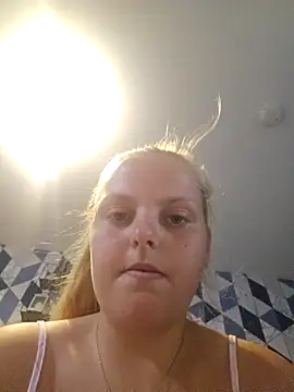 Snapshot of Dolliejayxx chatting on 09-17-25, 10:17 Dolliejayxx online show from 09-17-25, 10:17