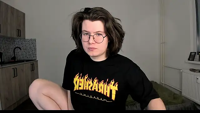 Snapshot of Derek_Shameless chatting on 02-08-26, 03:10 Derek Shameless online show from 02-08-26, 03:10