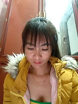 Yumyum kiw online show from 12-17-25, 03:00