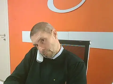 max79ve31 online show from 10-24-25, 12:48