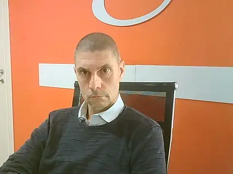 max79ve31 online show from 11-05-25, 01:14