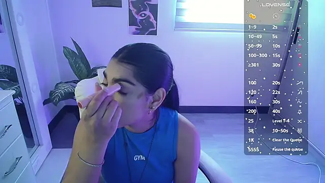Snapshot of amarasilk_ chatting on 06-20-26, 04:01 amarasilk online show from 06-20-26, 04:01
