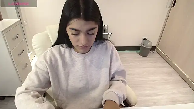 amarasilk  online show from 01-09-26, 02:18