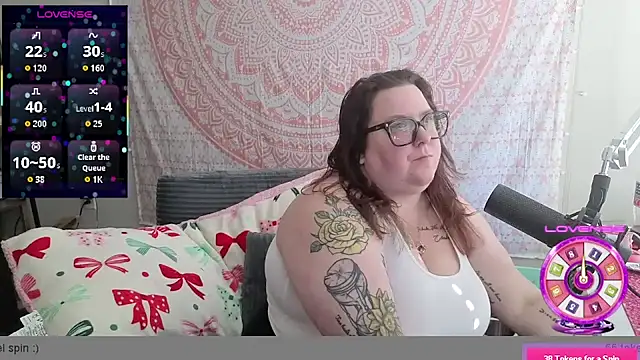 brookenicole3003 online show from 05-13-26, 12:34