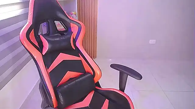 Snapshot of CathaleyaSex chatting on 02-16-26, 01:43 CathaleyaSex online show from 02-16-26, 01:43