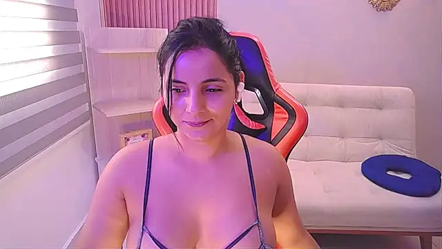 Snapshot of CathaleyaSex chatting on 06-27-26, 02:23 CathaleyaSex online show from 06-27-26, 02:23