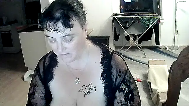 Snapshot of Minou1610 chatting on 09-28-25, 08:05 Minou1610 online show from 09-28-25, 08:05