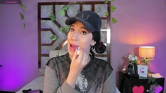Snapshot of Electra_Gosselin chatting on 06-10-26, 12:56 Electra Gosselin online show from 06-10-26, 12:56