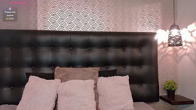 NaiaraMasson  online show from 03-11-26, 12:21