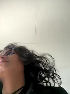 Snapshot of LilyRouset chatting on 09-16-25, 12:28 LilyRouset online show from 09-16-25, 12:28