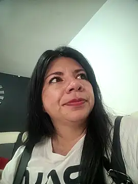 kinky momm online show from 01-17-26, 06:33