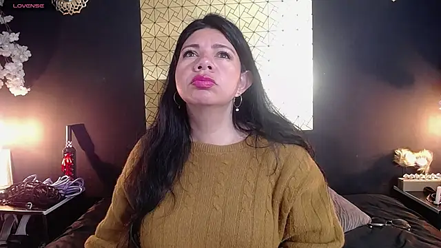 kinky momm online show from 12-05-25, 01:21