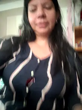 kinky momm online show from 10-28-25, 01:21