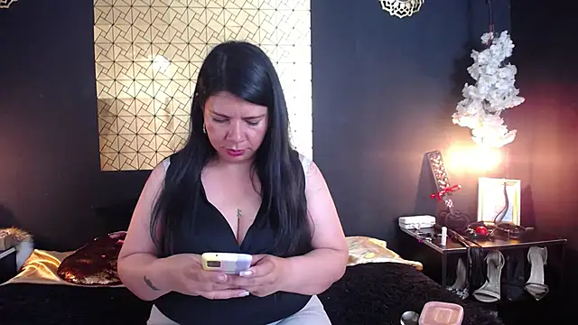 kinky momm online show from 05-08-26, 06:45