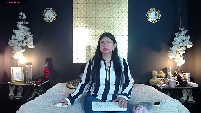 kinky momm online show from 02-20-26, 03:03