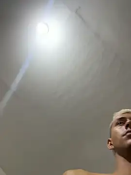 Boy hot- online show from 03-29-26, 05:53