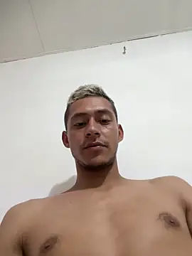 Snapshot of Boy_hot- chatting on 05-16-26, 04:22 Boy hot- online show from 05-16-26, 04:22