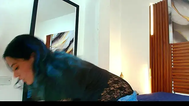 Evelin thompsson online show from 01-13-26, 03:32