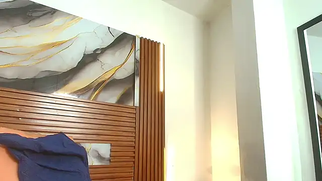 Evelin thompsson online show from 11-22-25, 03:05