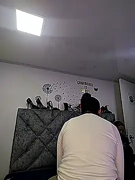 Shantey Laurent online show from 04-07-26, 03:03