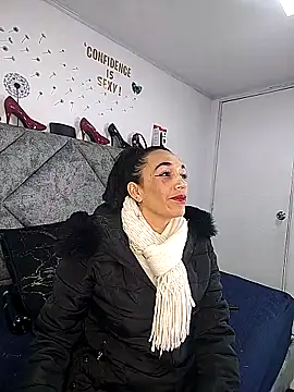 Shantey Laurent online show from 02-05-26, 01:18