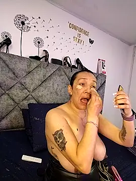 Shantey Laurent online show from 02-22-26, 02:41